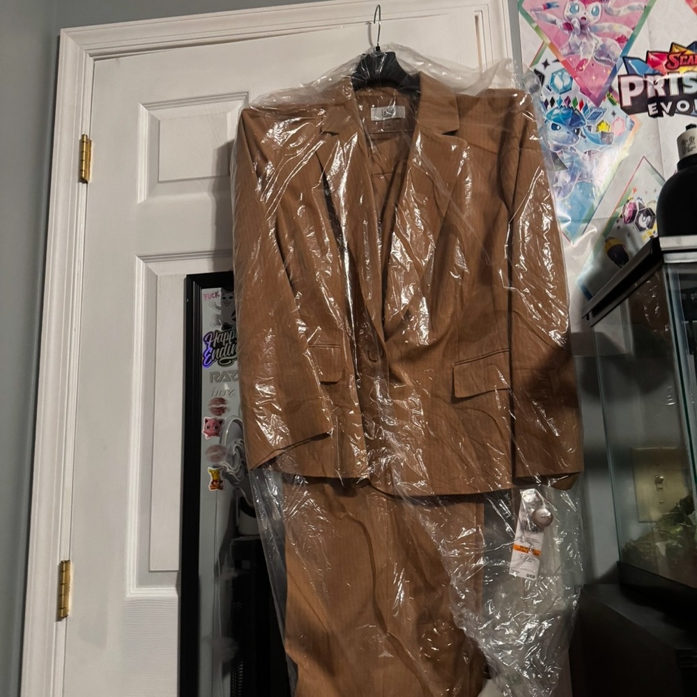 Le Suit Brown Blazer & Suit Jacket